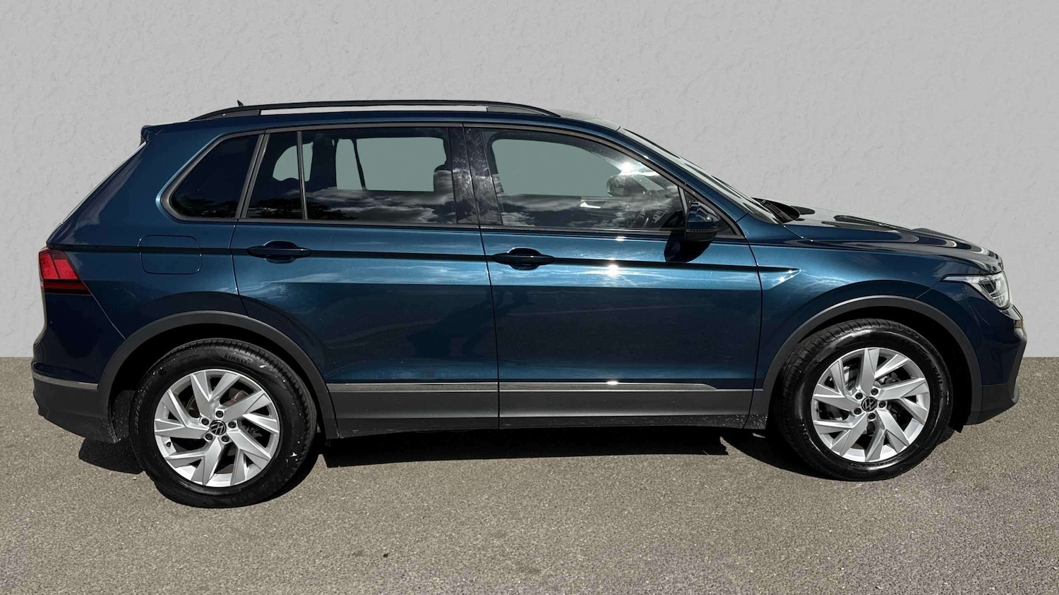 Used Volkswagen Tiguan 2022 for sale - 75944426: Photo 4