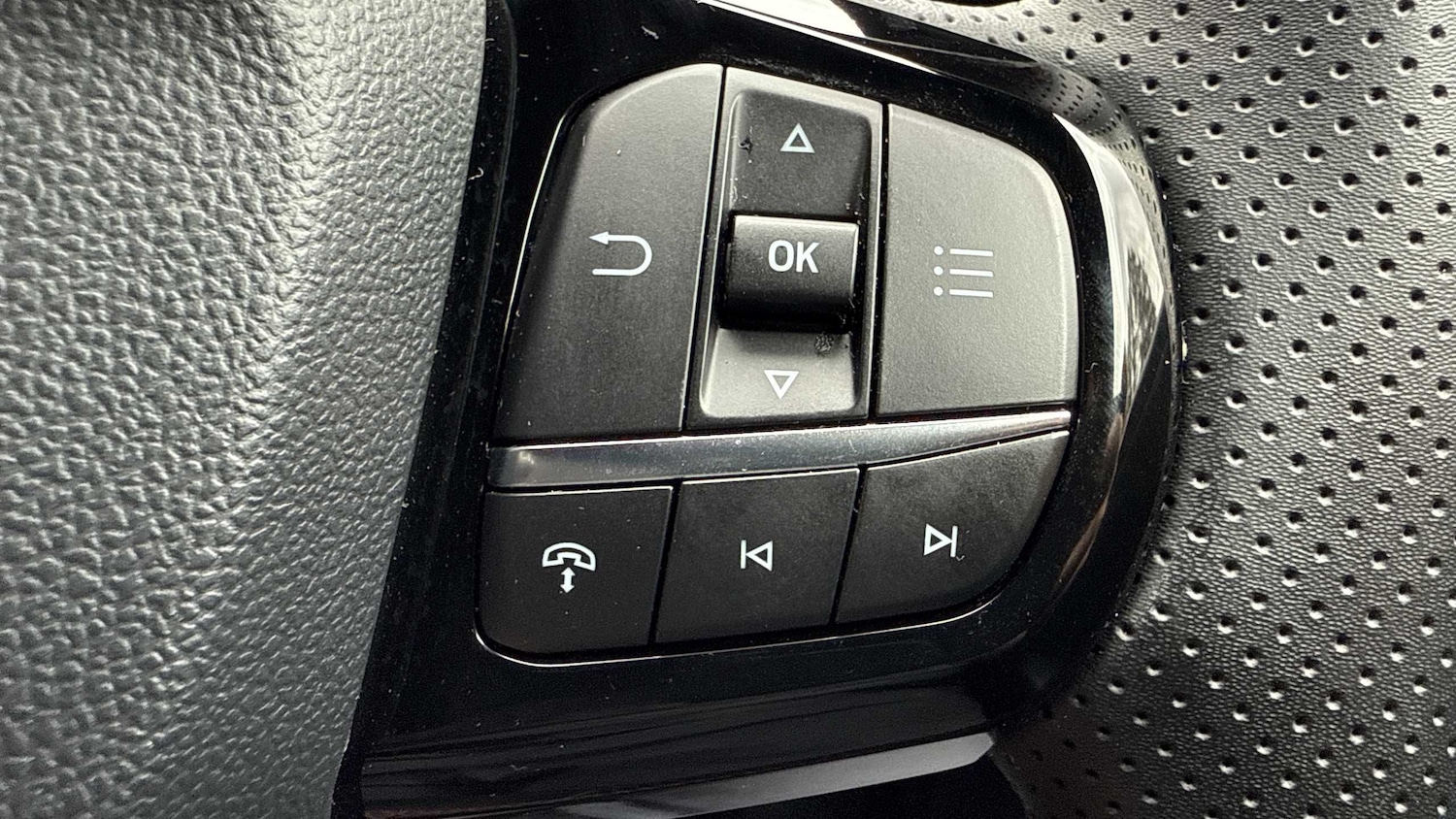 Used Ford Puma 2024 for sale - 75981402: Photo 24