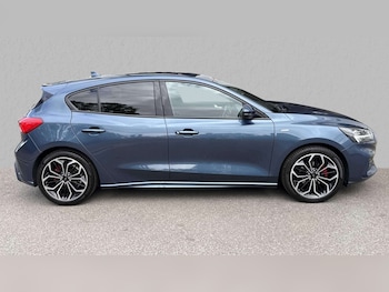 Used Ford Focus 2021 for sale - 76125897: Photo 4