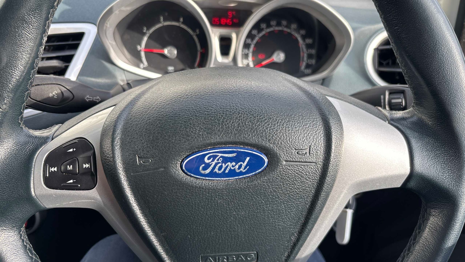 Used Ford Fiesta 2009 for sale - 76842872: Photo 14