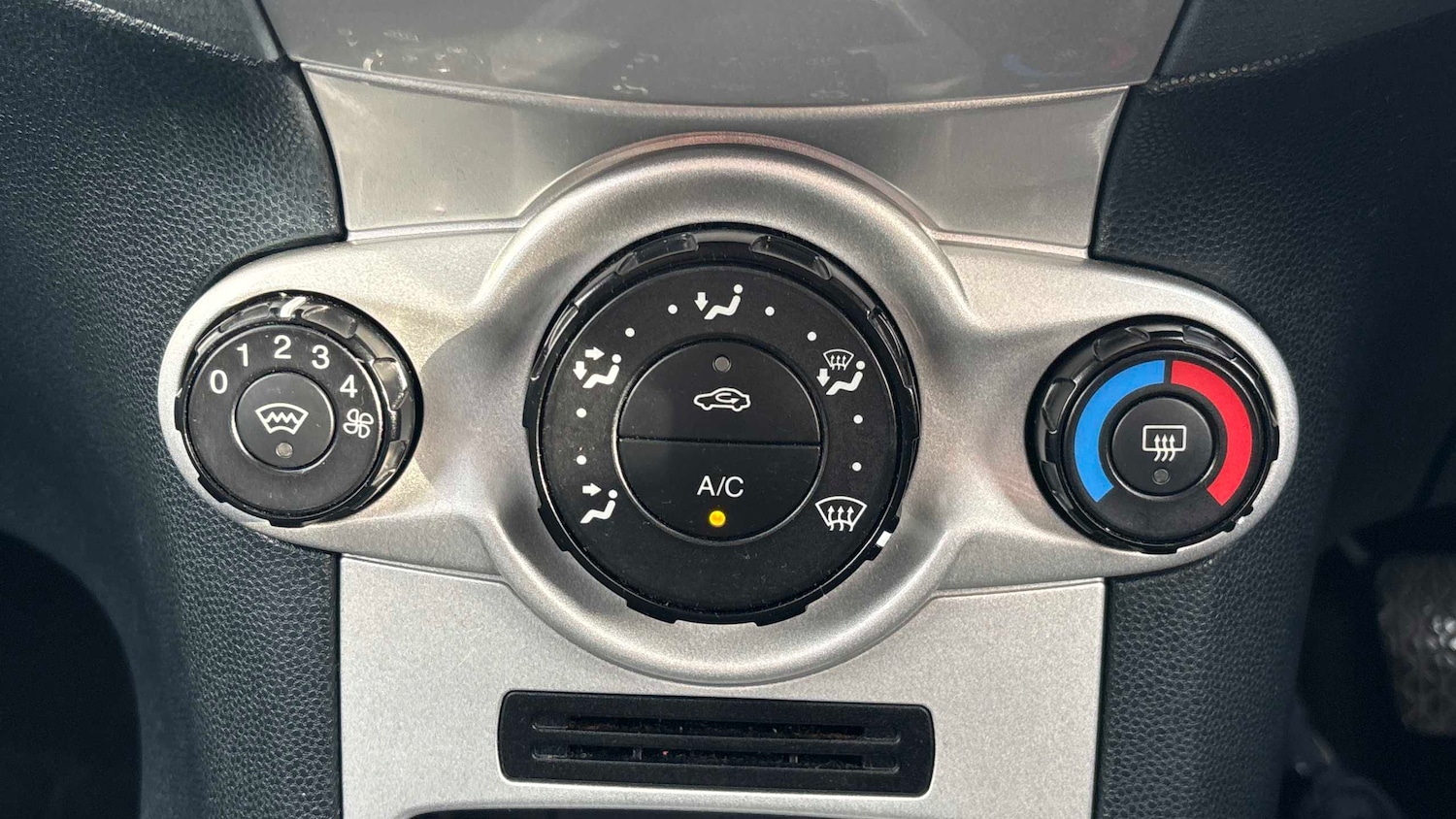 Used Ford Fiesta 2009 for sale - 76842872: Photo 15