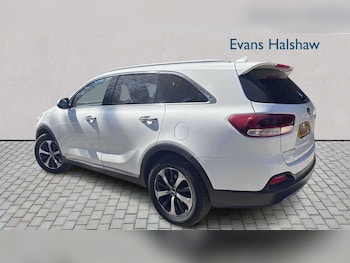 Used Kia Sorento 2015 for sale - 79193218: Photo