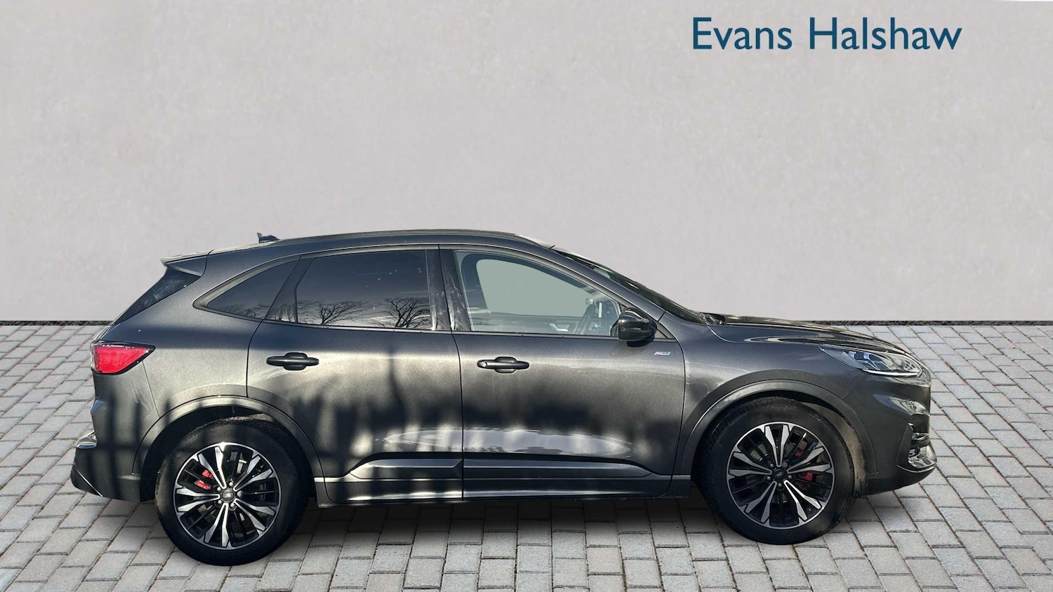 Used Ford Kuga 2023 for sale - 76902432: Photo 2