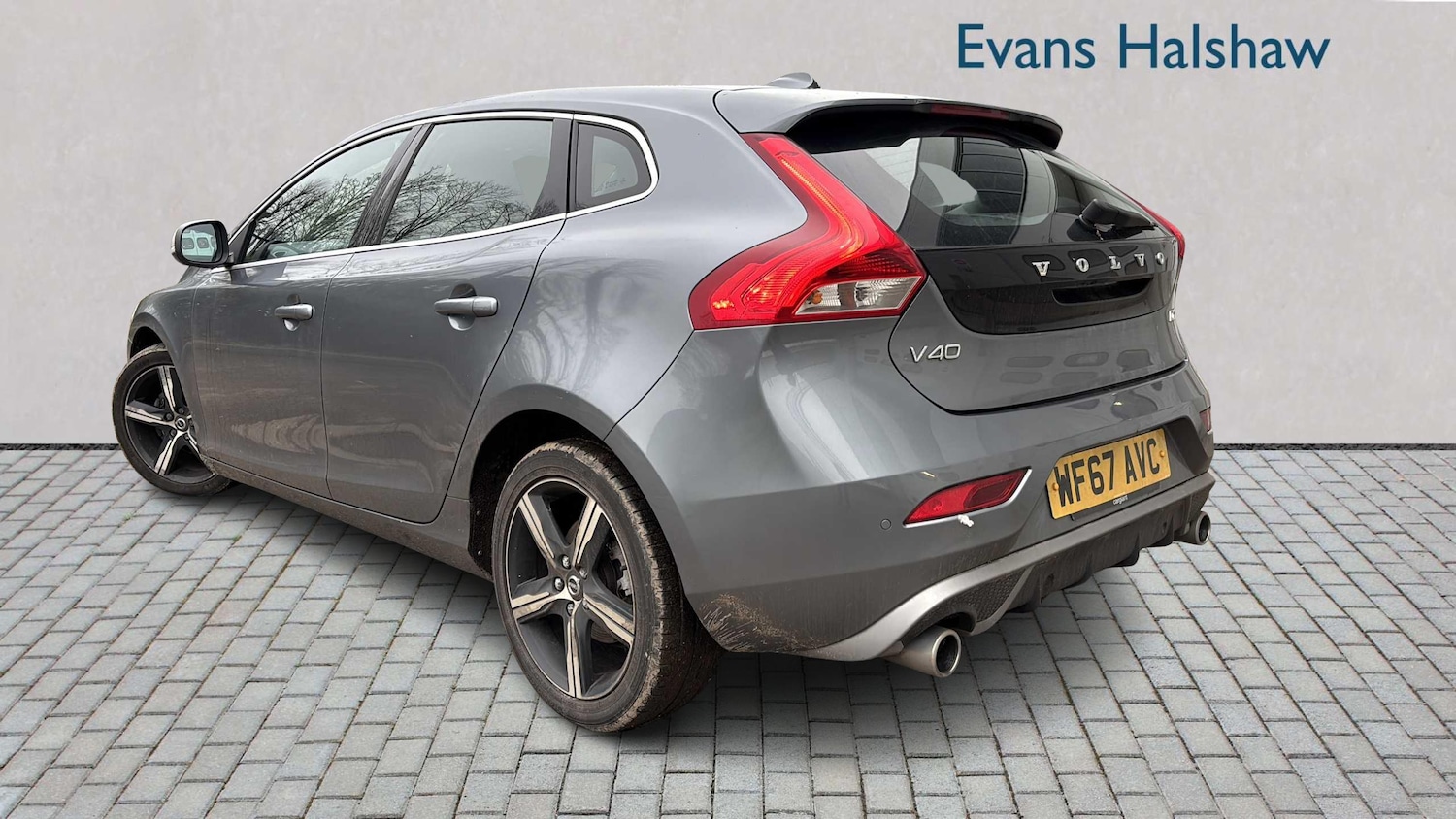 Used Volvo V40 2017 for sale - 77429048: Photo 2