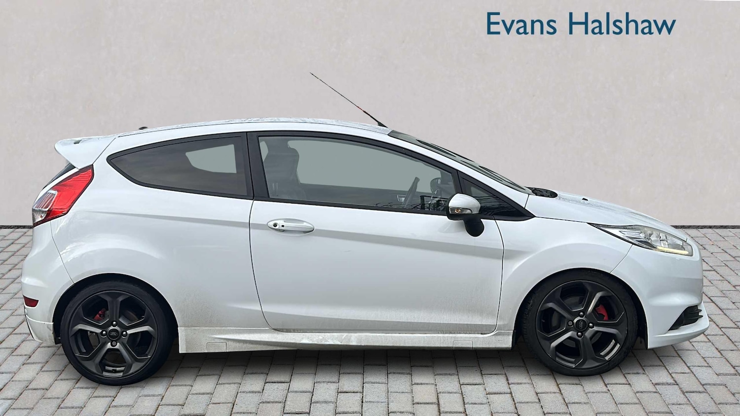 Used Ford Fiesta 2016 for sale - 77178778: Photo 2