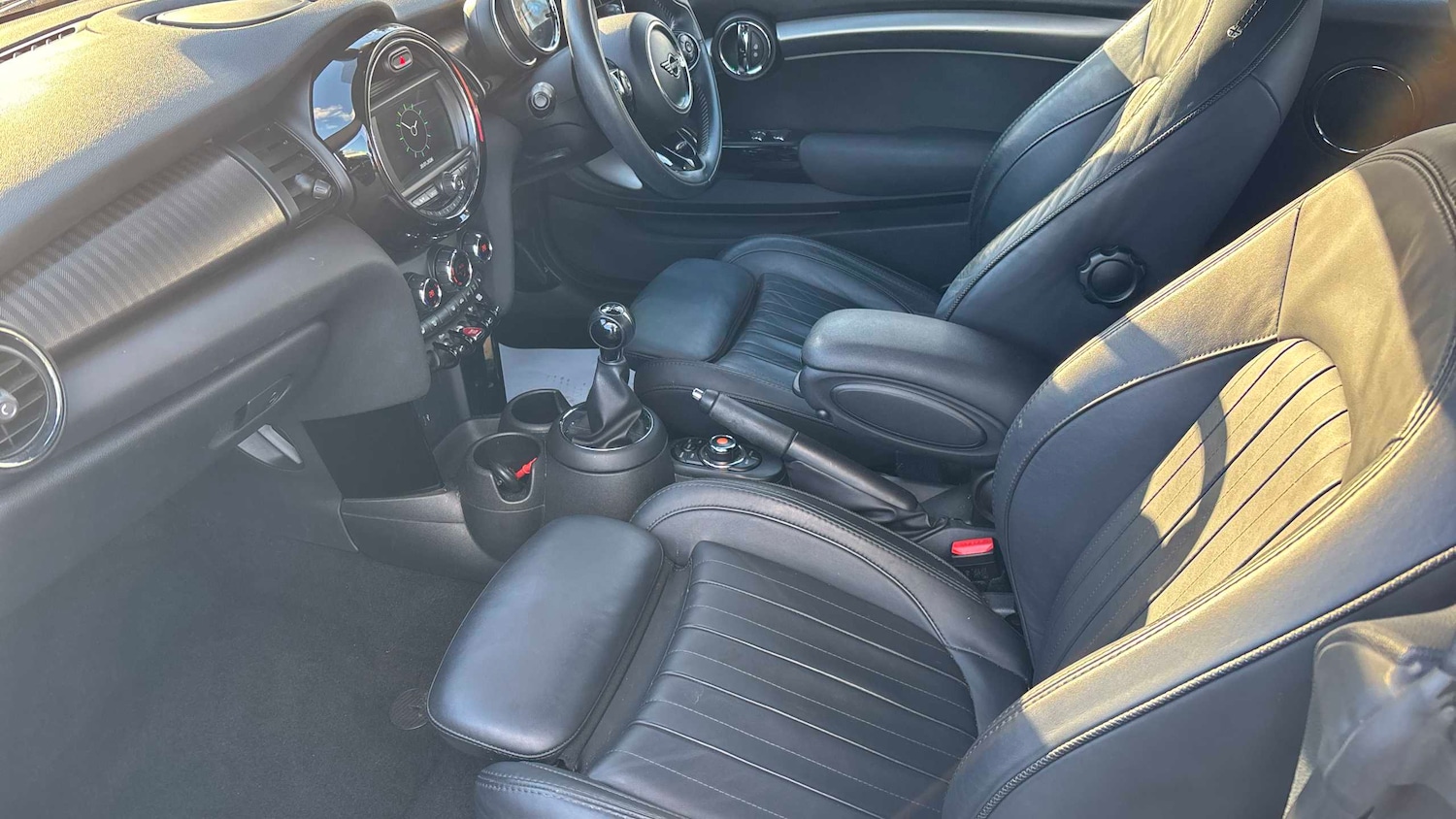 Used MINI Convertible 2019 for sale - 77219737: Photo 11
