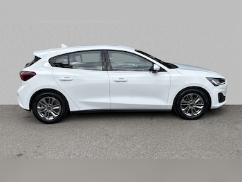 Used Ford Focus 2022 for sale - 75993903: Photo 4