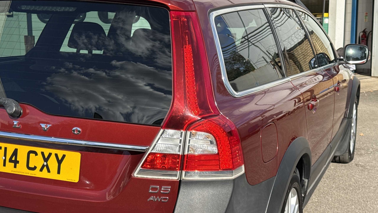 Used Volvo XC70 2014 for sale - 76125863: Photo 11