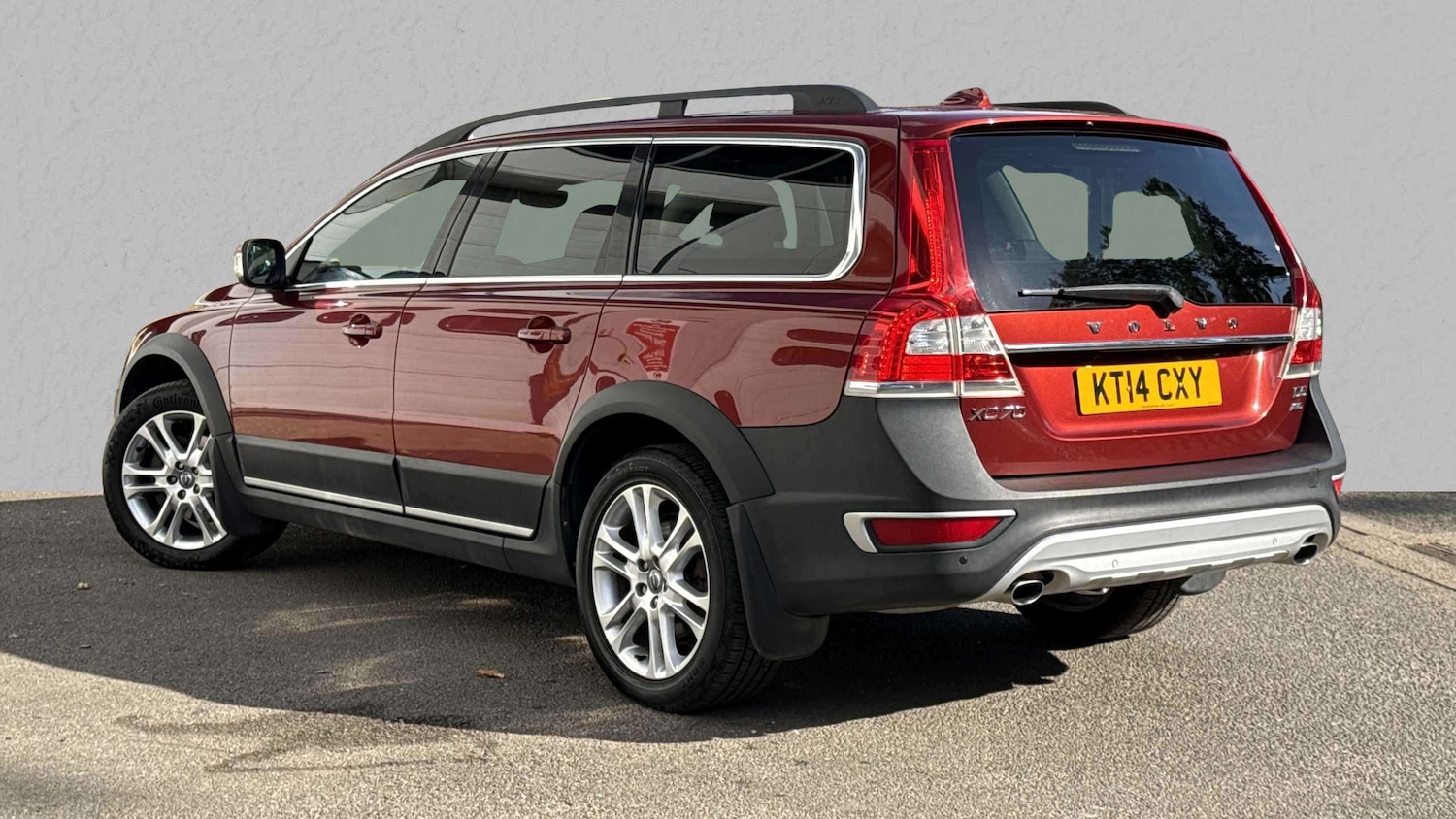 Used Volvo XC70 2014 for sale - 76125863: Photo 2
