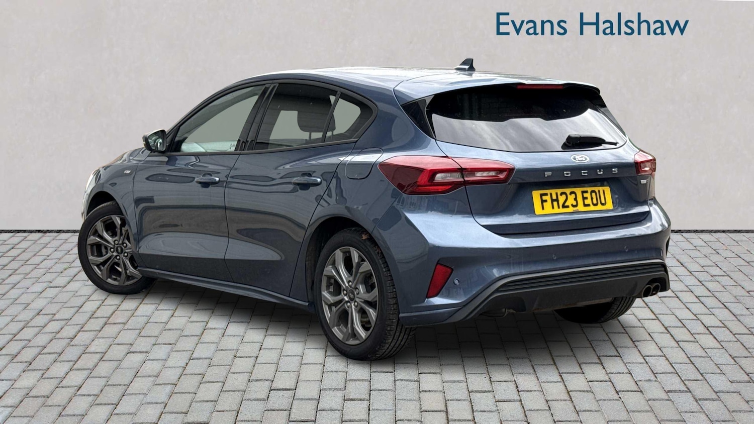 Used Ford Focus 2023 for sale - 76316159: Photo 2