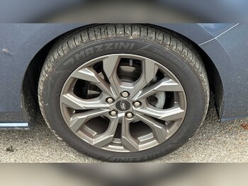 Used Ford Focus 2023 for sale - 76316159: Photo 4