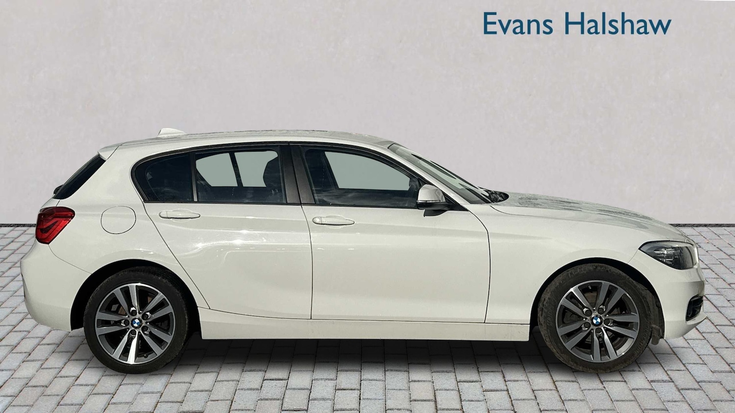 Used BMW 1 Series 2016 for sale - 77270147: Photo 2