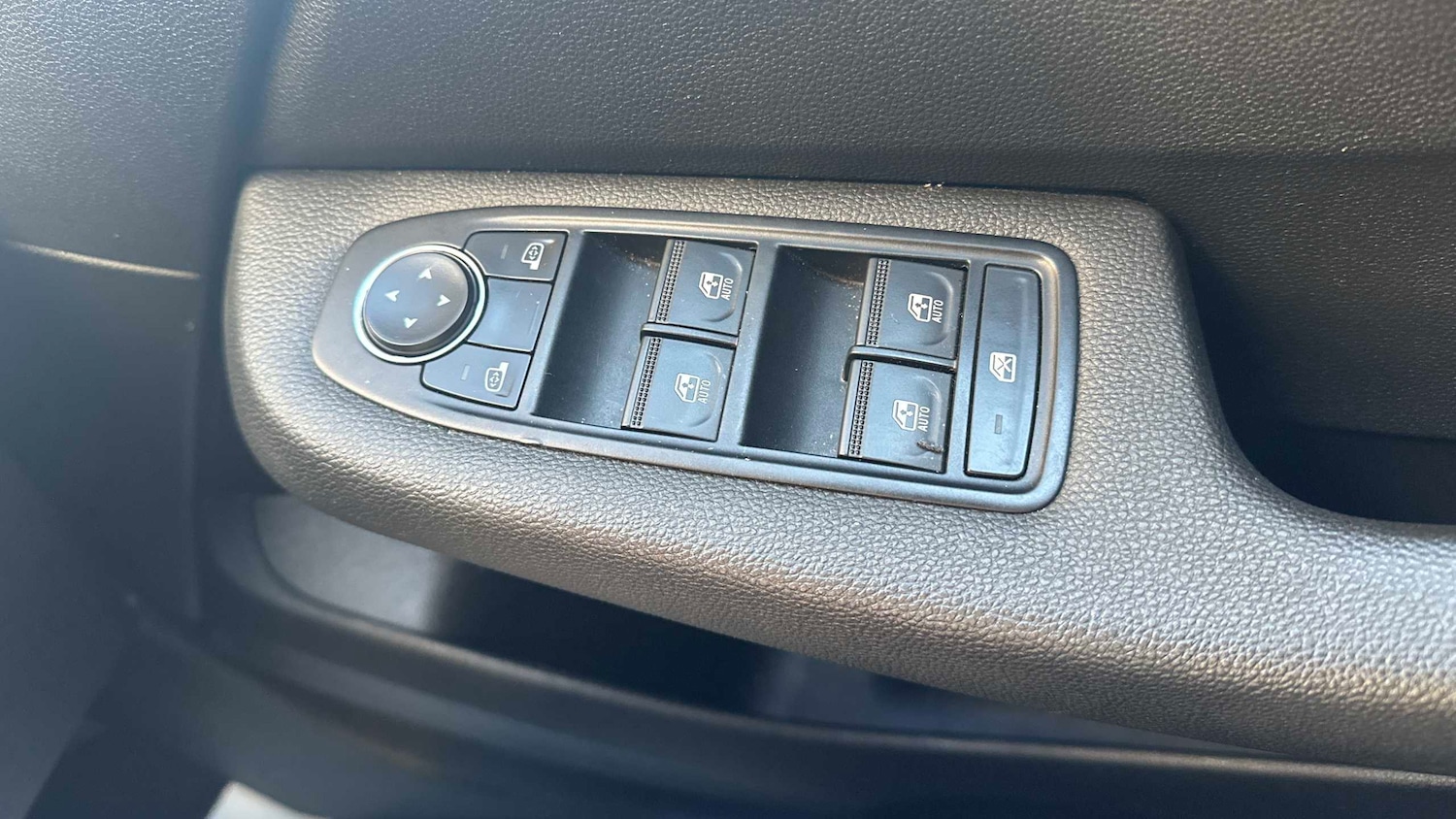 Used Renault Clio 2022 for sale - 76587730: Photo 17