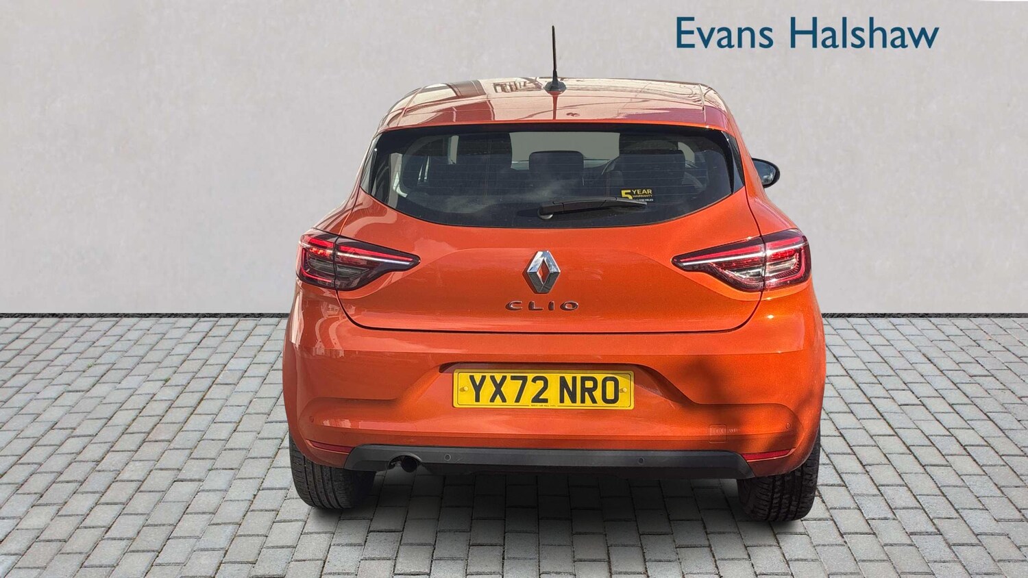 Used Renault Clio 2022 for sale - 76587730: Photo 4