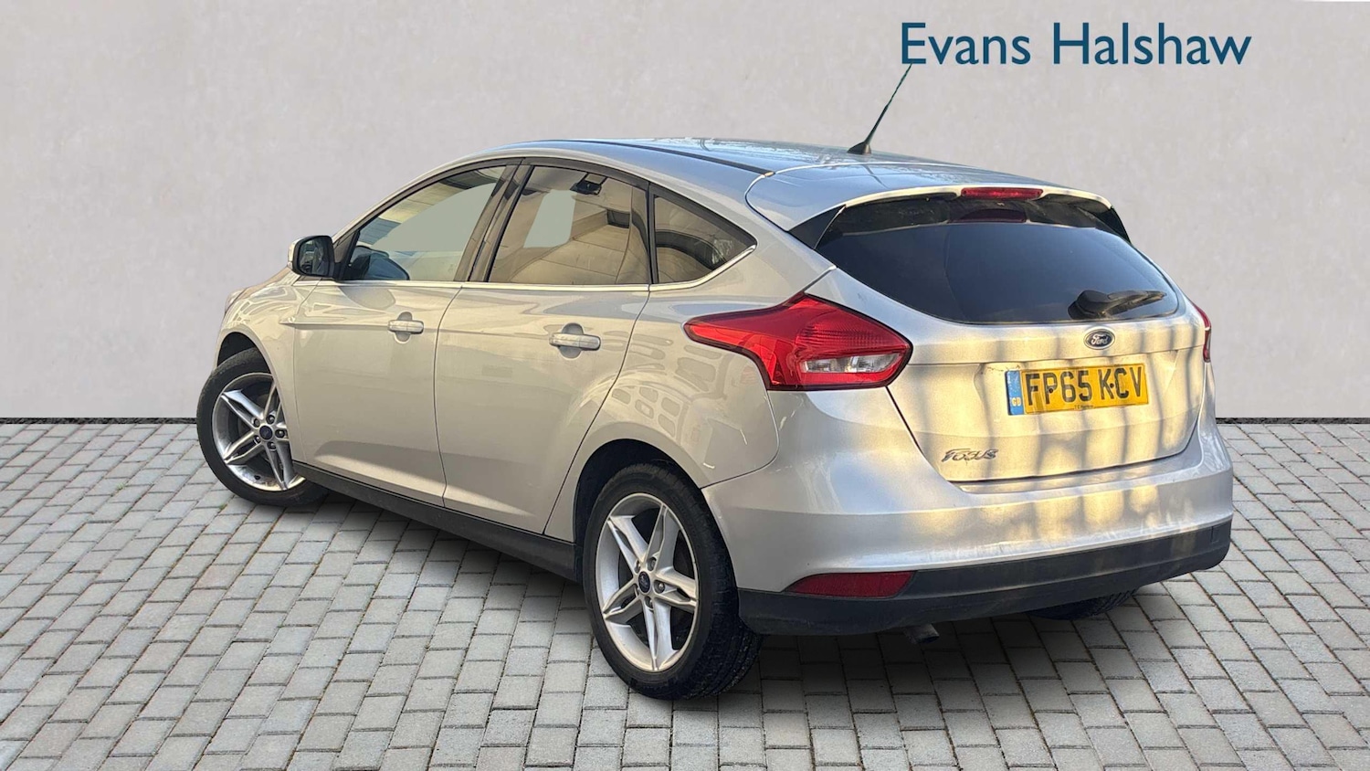 Used Ford Focus 2015 for sale - 76624555: Photo 2