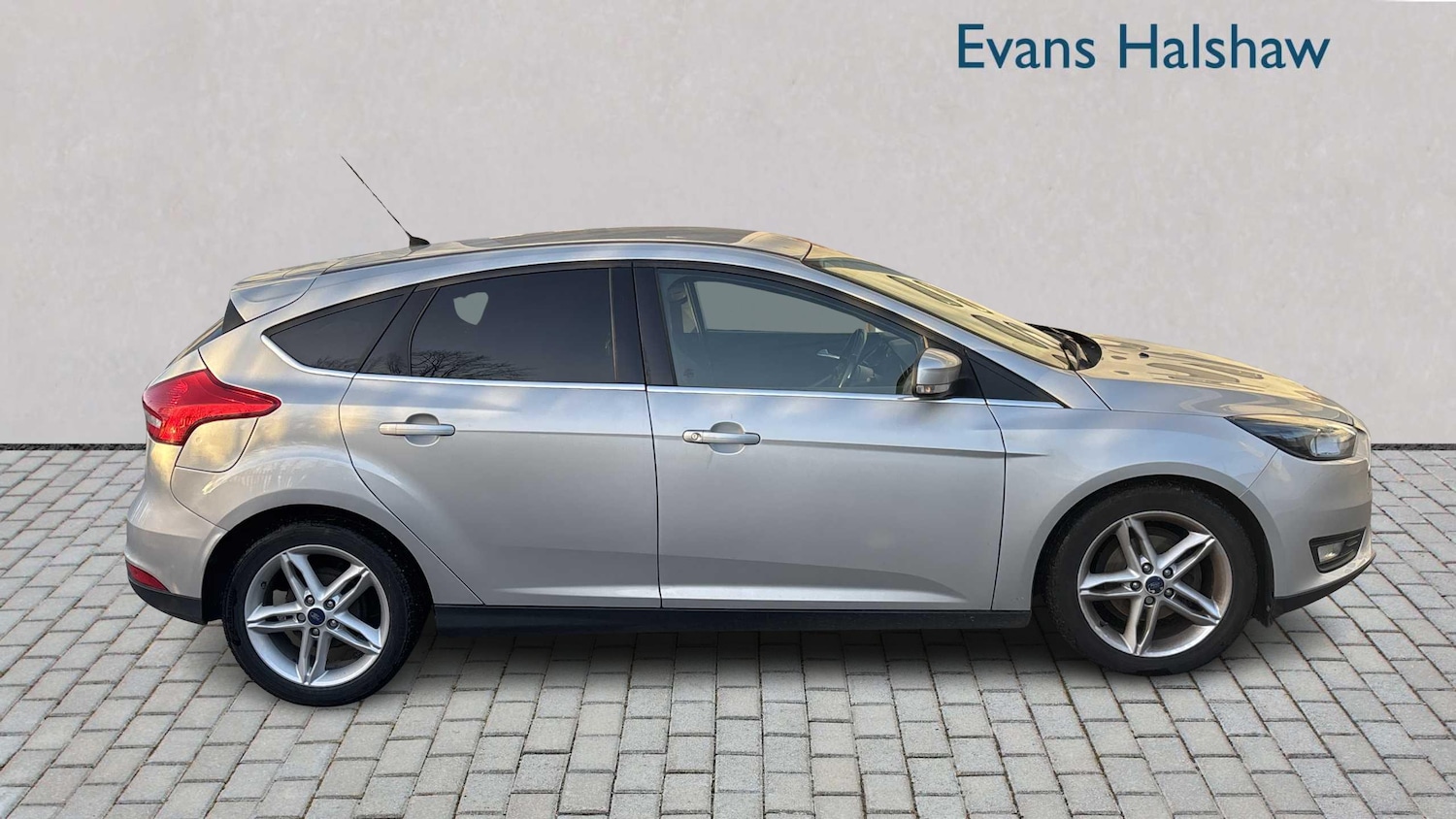 Used Ford Focus 2015 for sale - 76624555: Photo 3