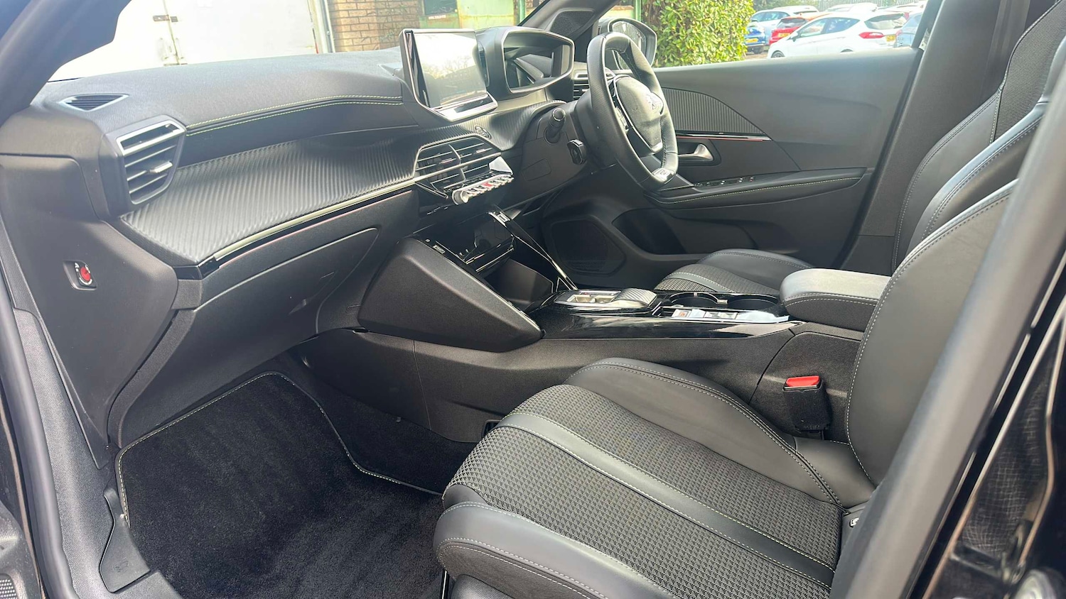 Used Peugeot 208 2023 for sale - 77648912: Photo 13