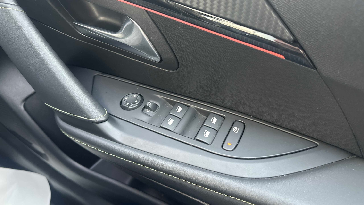 Used Peugeot 208 2023 for sale - 77648912: Photo 17