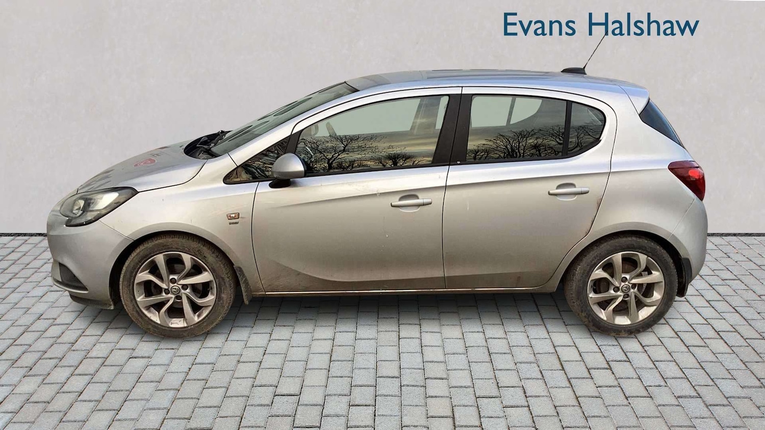 Used Vauxhall Corsa 2015 for sale - 77842294: Photo 3