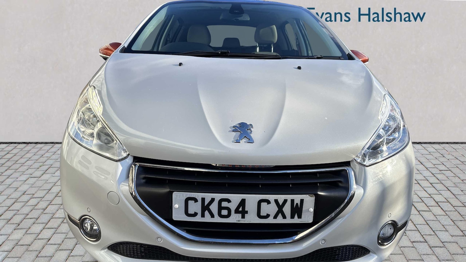 Used Peugeot 208 2014 for sale - 77443402: Photo 4