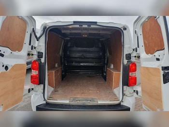 Used Vauxhall Vivaro 2022 for sale - 76141656: Photo 2