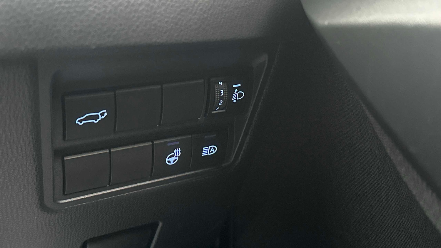 Used Toyota Yaris Cross 2024 for sale - 77239865: Photo 17