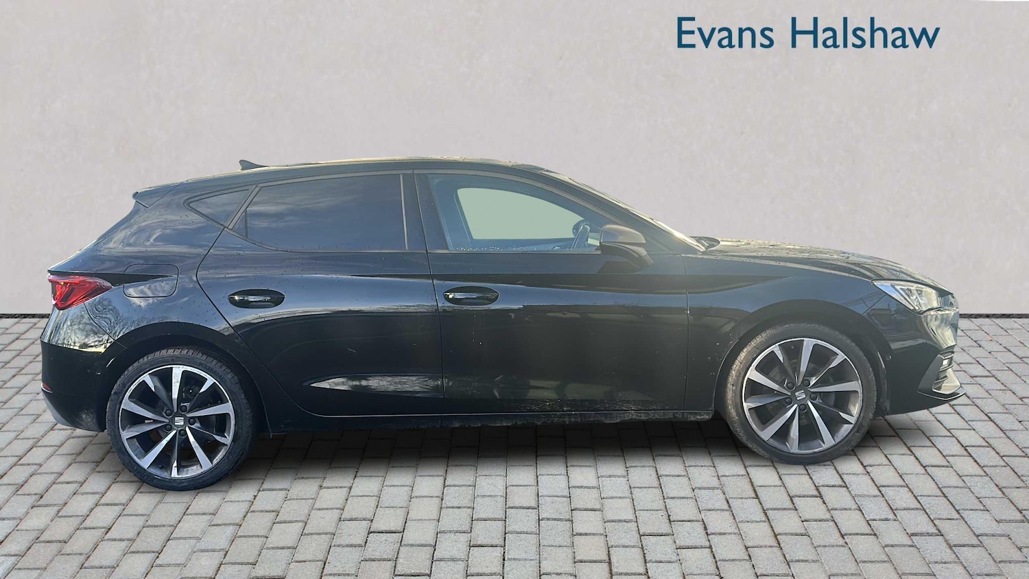 Used SEAT Leon 2022 for sale - 77239933: Photo 2