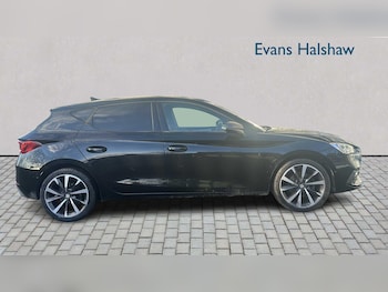 Used SEAT Leon 2022 for sale - 77239933: Photo