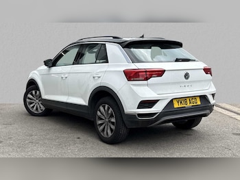 Used Volkswagen T-Roc 2018 for sale - 75452825: Photo