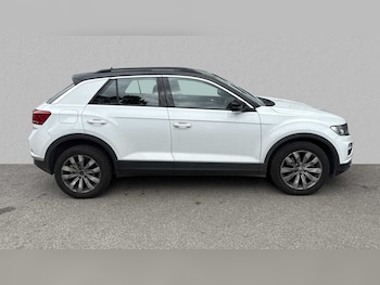 Used Volkswagen T-Roc 2018 for sale - 75452825: Photo