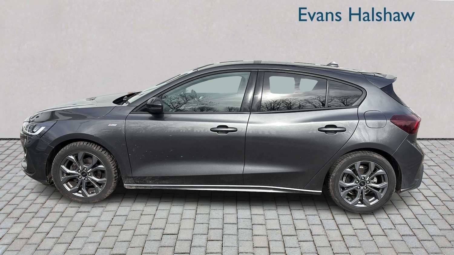 Used Ford Focus 2023 for sale - 77885962: Photo 3