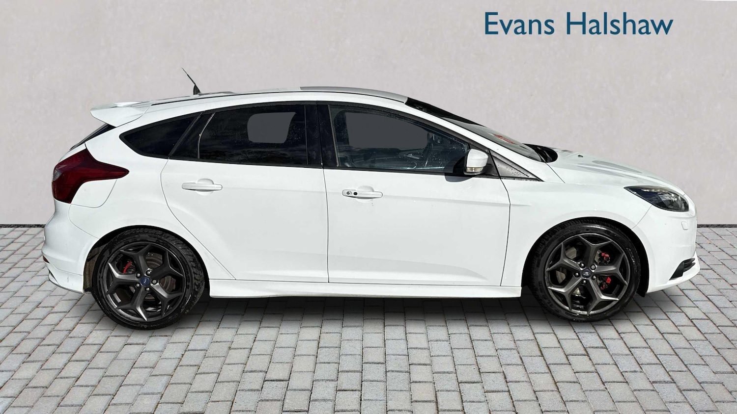 Used Ford Focus 2013 for sale - 76746162: Photo 3