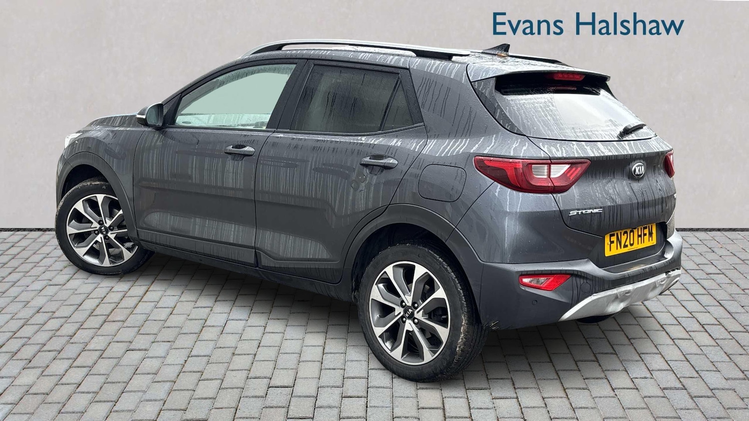 Used Kia Stonic 2020 for sale - 76978775: Photo 2