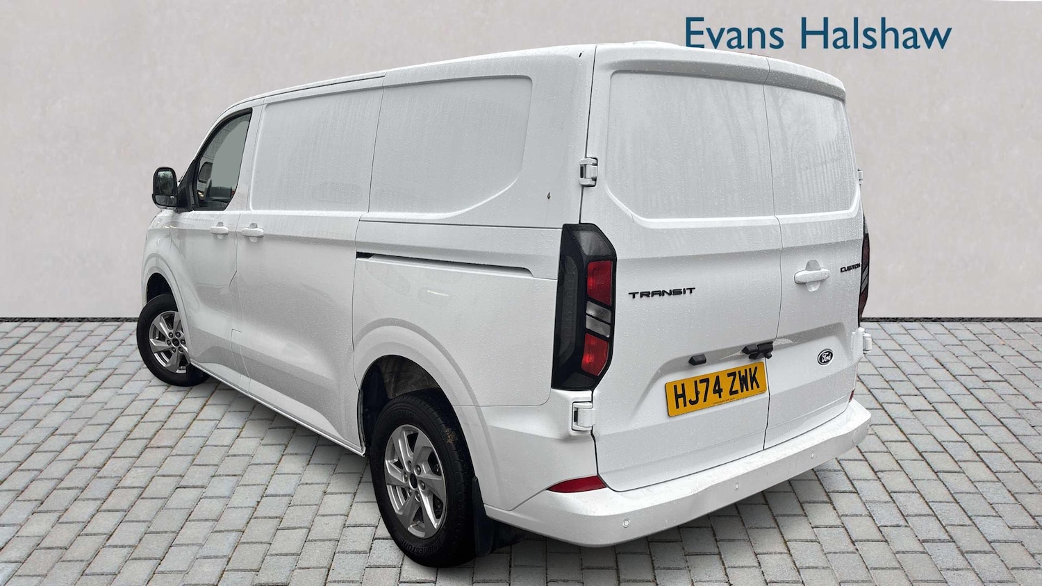 Used Ford Transit Custom 2024 for sale - 77615421: Photo 2