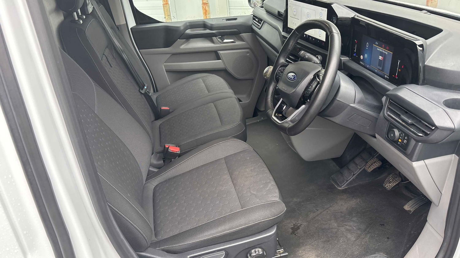 Used Ford Transit Custom 2024 for sale - 77615421: Photo 8