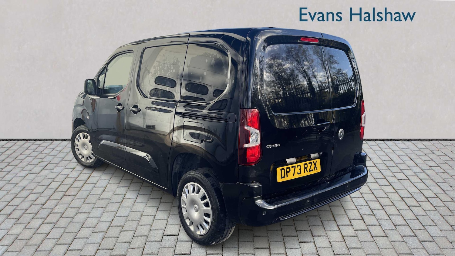 Used Vauxhall Combo 2024 for sale - 76390738: Photo 2