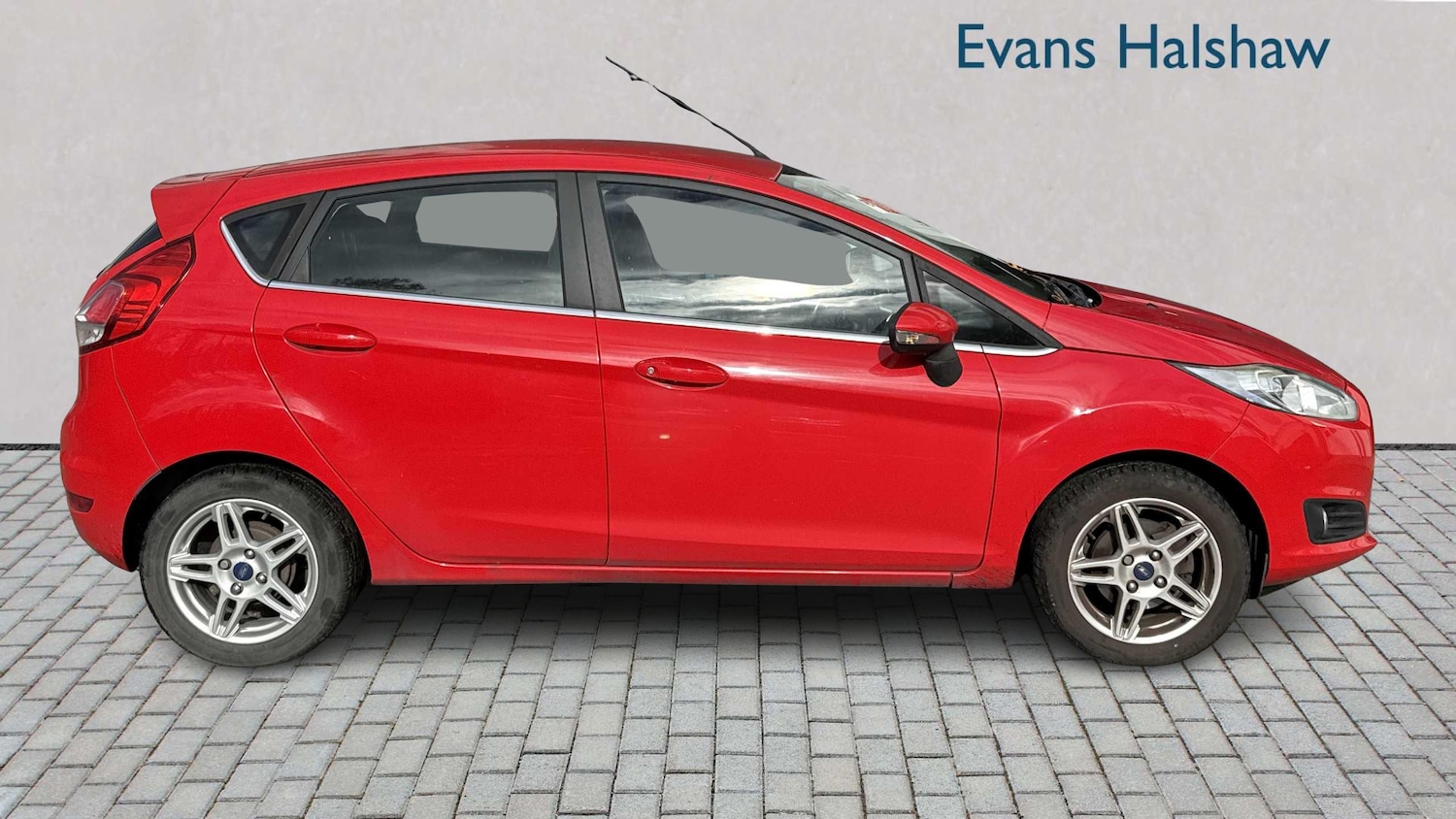 Used Ford Fiesta 2013 for sale - 76339617: Photo 2