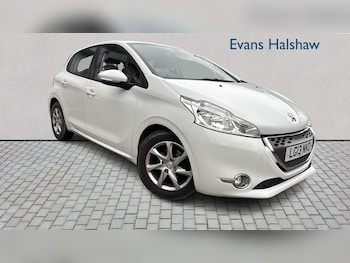 Used Peugeot 208 2013 for sale - 77429149: Photo