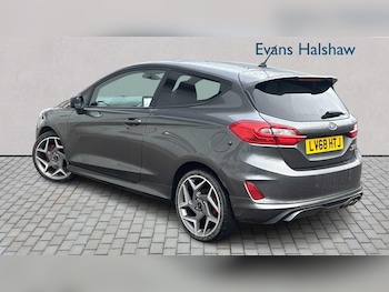 Used Ford Fiesta 2018 for sale - 77000161: Photo