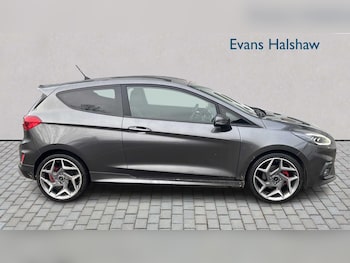 Used Ford Fiesta 2018 for sale - 77000161: Photo