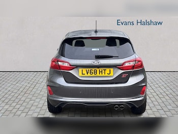 Used Ford Fiesta 2018 for sale - 77000161: Photo