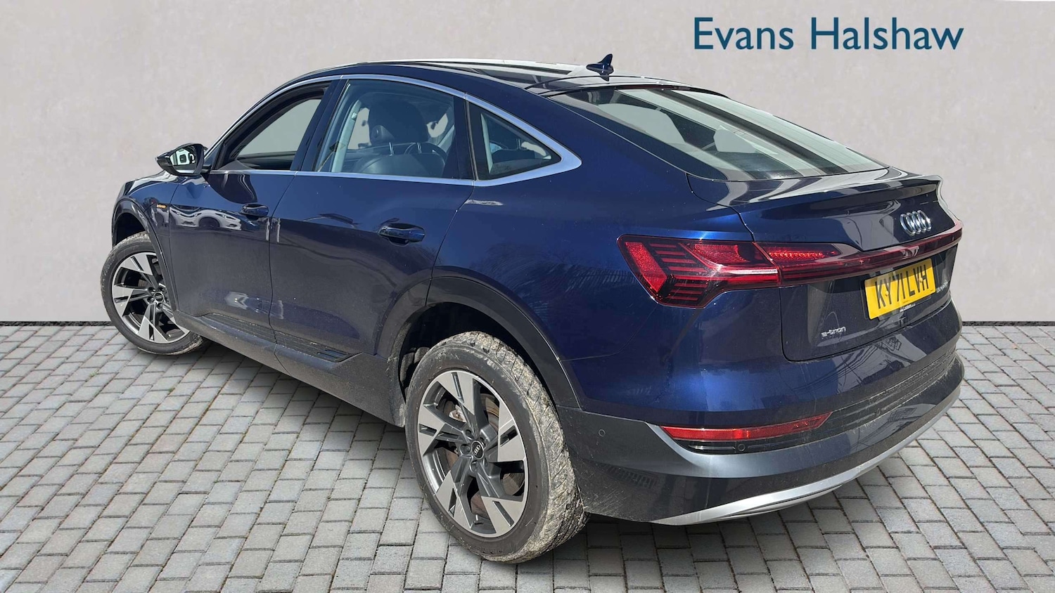 Used Audi e-tron 2021 for sale - 77943344: Photo 2