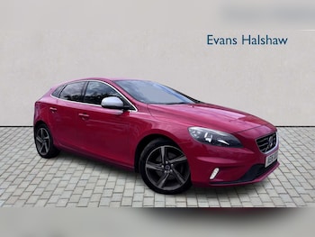 Used Volvo V40 2016 for sale - 79428904: Photo