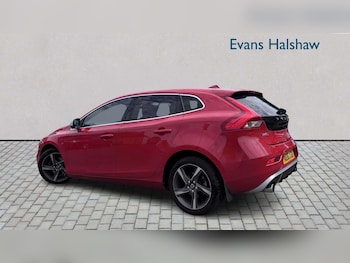 Used Volvo V40 2016 for sale - 79428904: Photo
