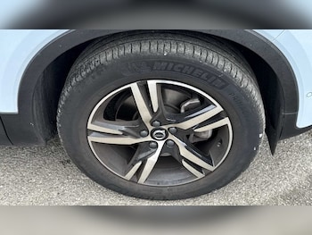Used Volvo XC40 2023 for sale - 75649358: Photo