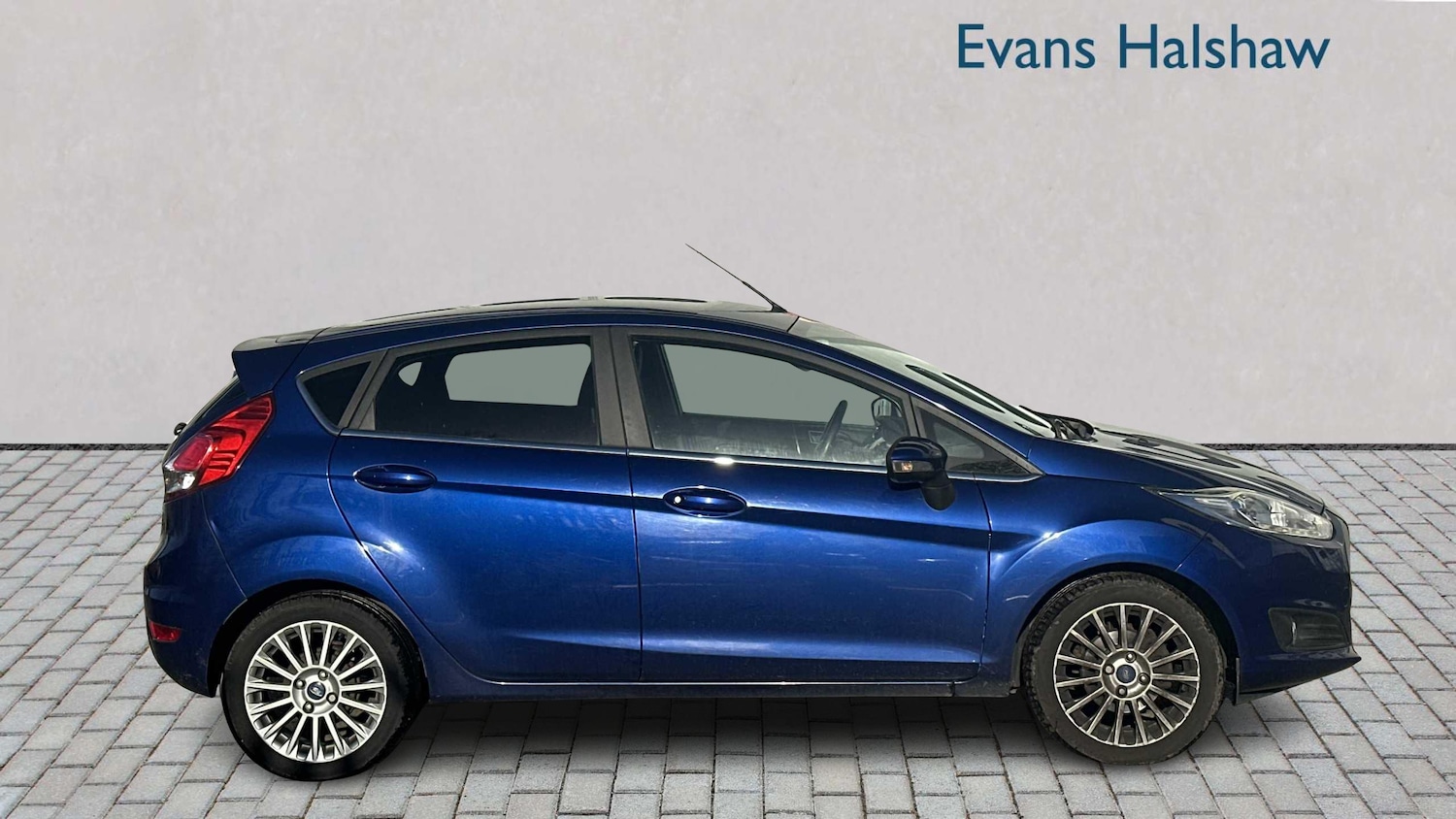 Used Ford Fiesta 2014 for sale - 76789304: Photo 2