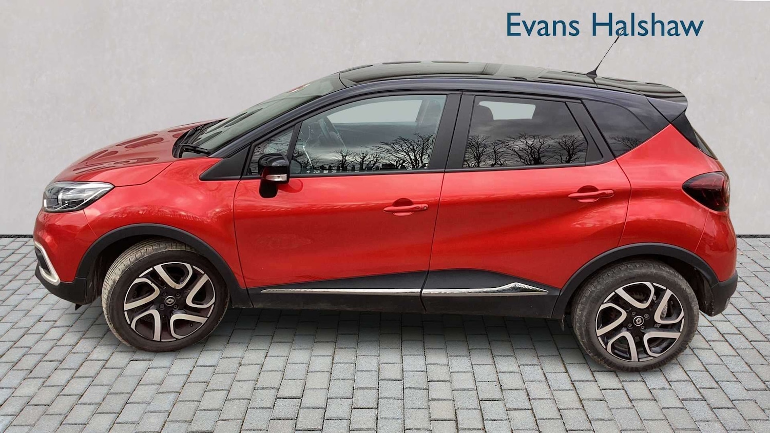 Used Renault Captur 2019 for sale - 78137661: Photo 3
