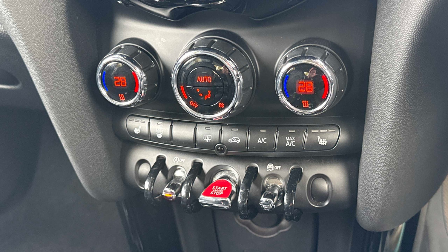 Used MINI Hatch 2019 for sale - 76390728: Photo 18