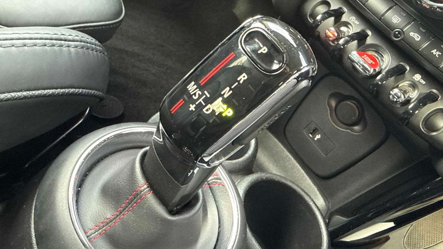 Used MINI Hatch 2019 for sale - 76390728: Photo 19