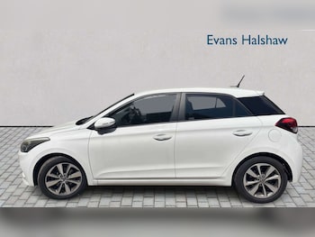 Used Hyundai i20 2017 for sale - 79282297: Photo